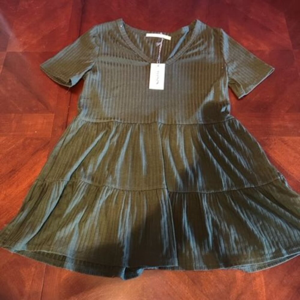 Ellison Womens Olive Green‎ Tiered Short Sleeve Top flared